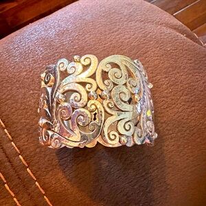 Retired!! Brighton Madrid Lace Hinged Bangle Bracelet